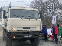 По Лачинской дороге проехали 13 автомашин снабжения РМК (ФОТО)