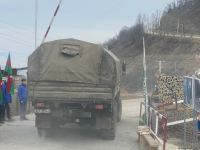 По Лачинской дороге проехали 13 автомашин снабжения РМК (ФОТО)