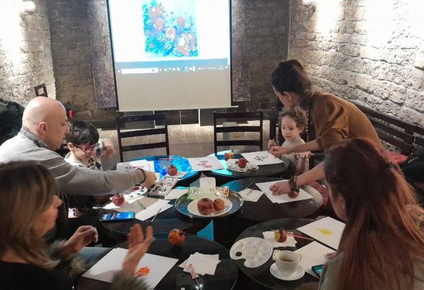 Плоды граната на полотнах Тогрула Нариманбекова – творческое мероприятие в Баку (ФОТО)