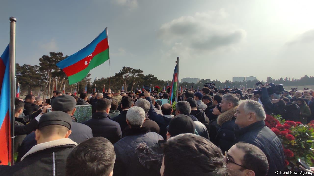 Орхан Аскеров похоронен на второй Аллее шехидов (ФОТО/ВИДЕО)