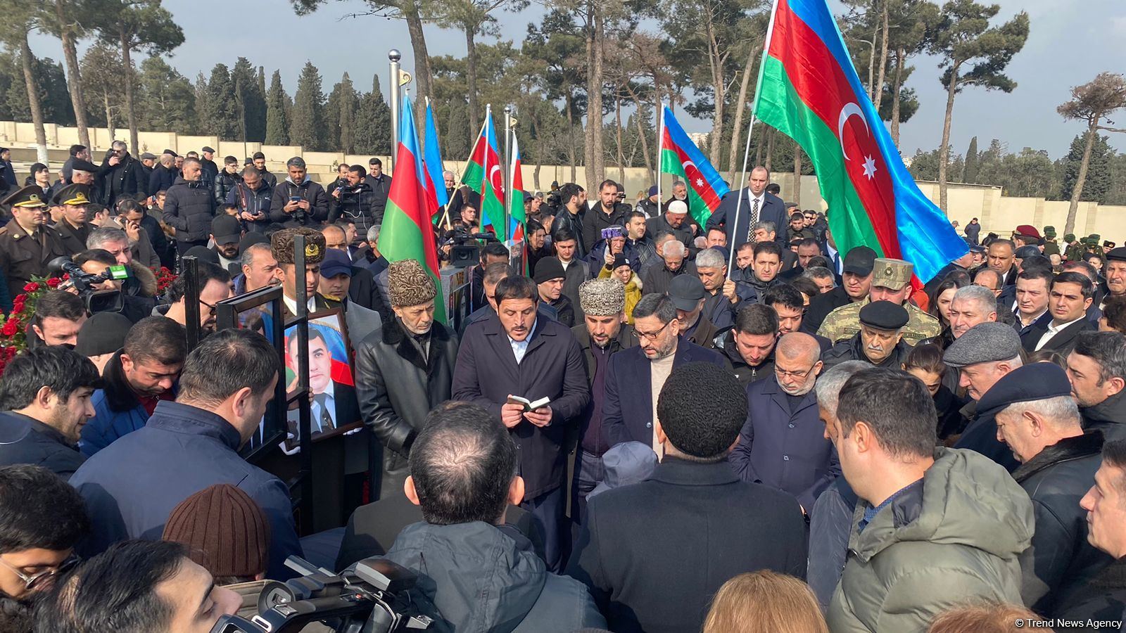 Орхан Аскеров похоронен на второй Аллее шехидов (ФОТО/ВИДЕО)