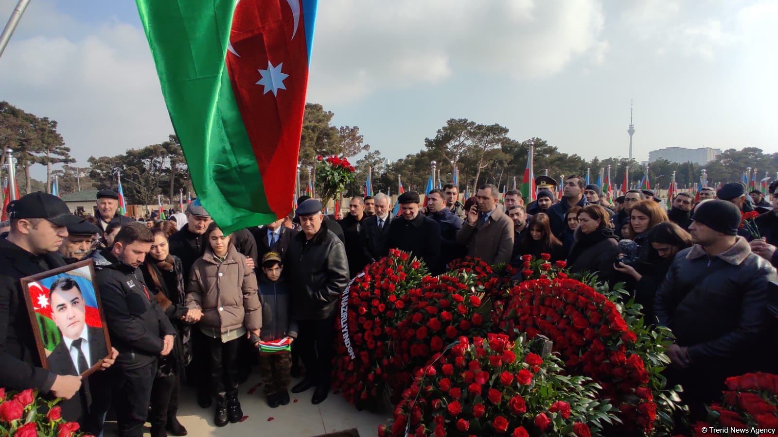Орхан Аскеров похоронен на второй Аллее шехидов (ФОТО/ВИДЕО)