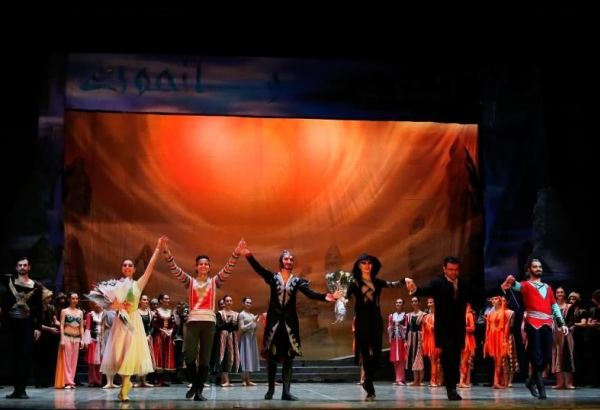 Как в Баку отметили день рождения Полада Бюльбюльоглу (ФОТО)