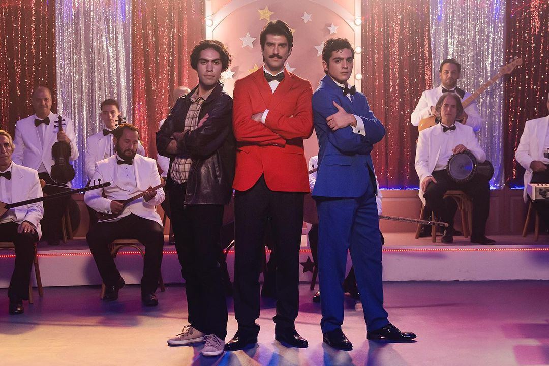 "Вопрос престижа" в Баку - фильм о турецких звездах Махсуне Кырмызыгюле и Озджане Денизе (ФОТО)