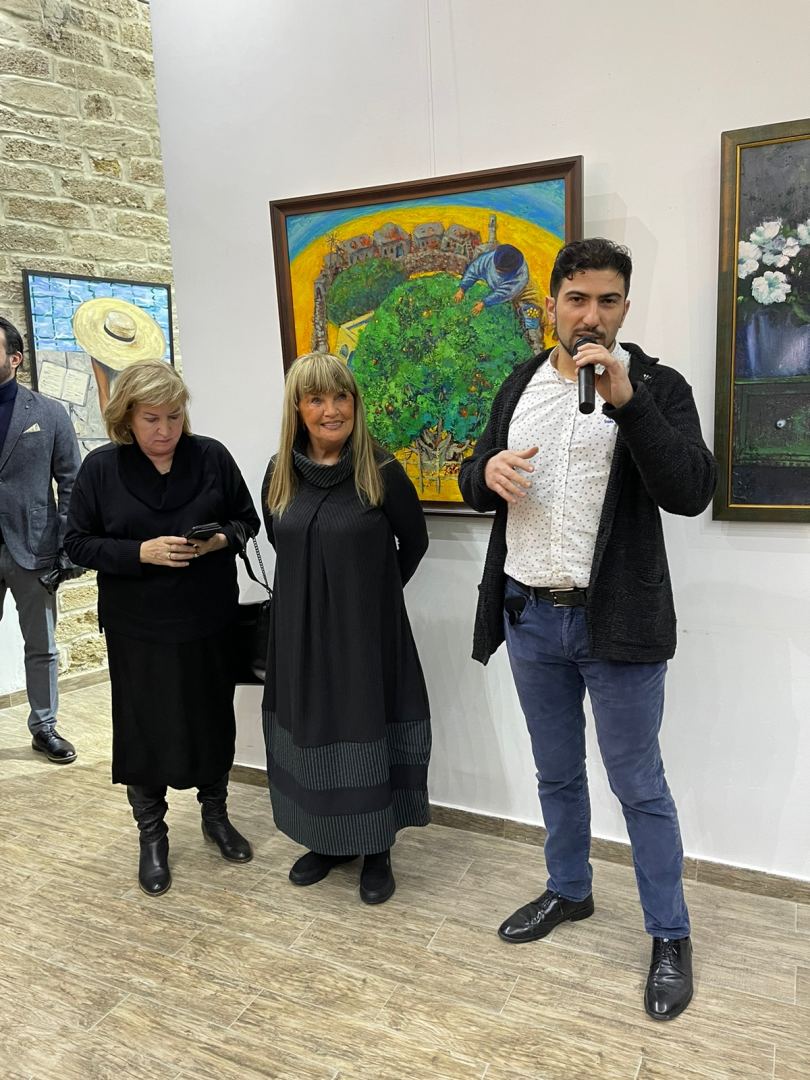 Дню молодежи посвящается: открылась выставка работ молодых азербайджанских художников (ФОТО)