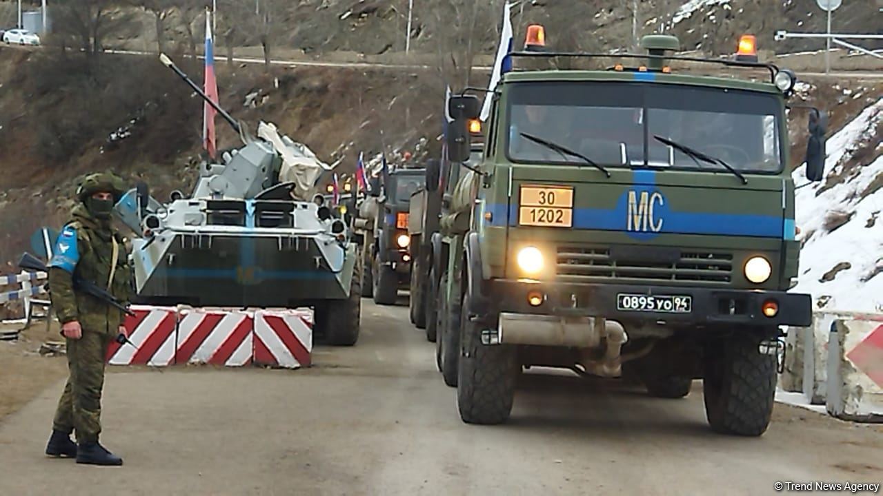 По Лачинской дороге проехали 6 грузовых автомобилей РМК (ФОТО)