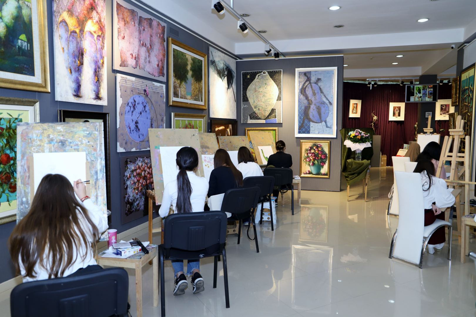 Цветочные этюды в зимнем Баку (ФОТО)