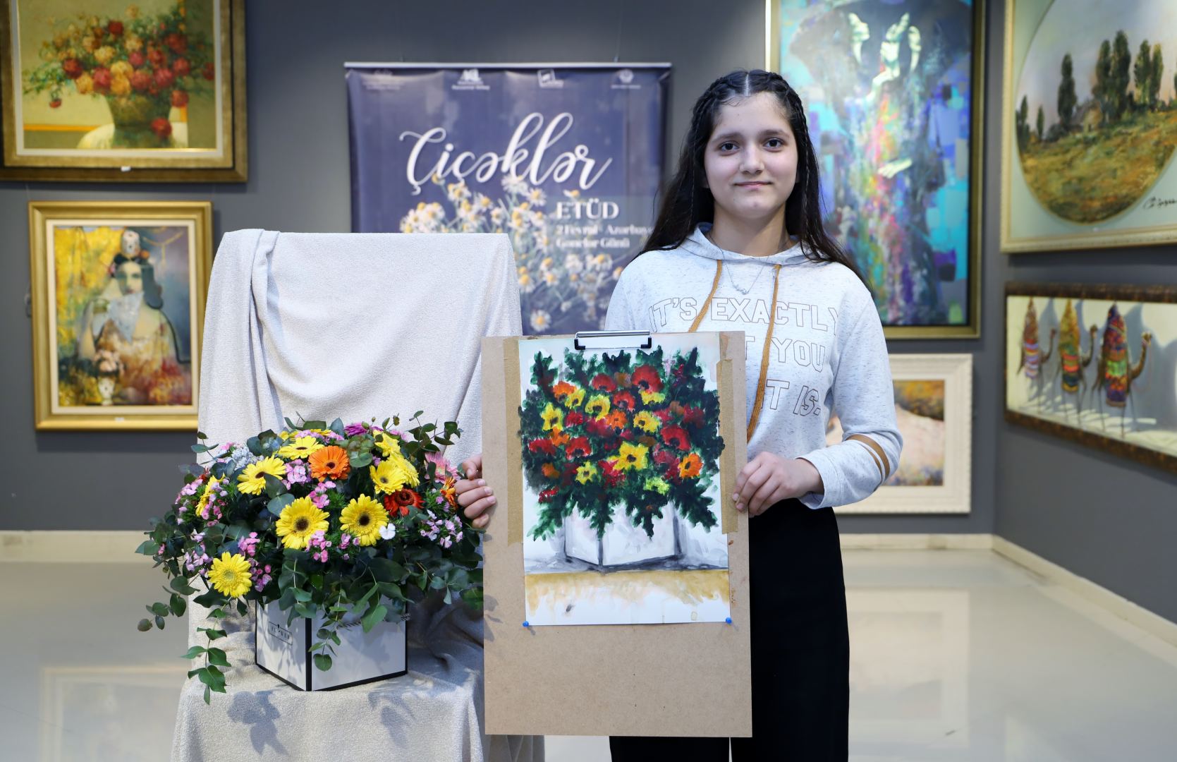 Цветочные этюды в зимнем Баку (ФОТО)