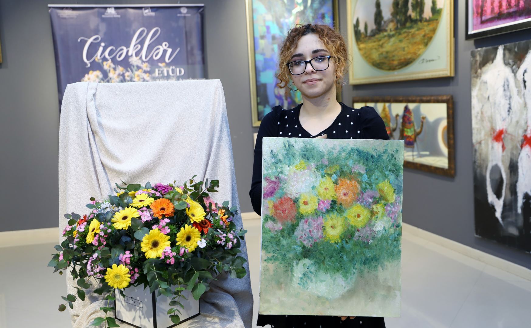 Цветочные этюды в зимнем Баку (ФОТО)