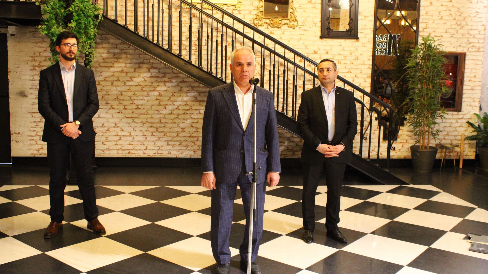 Выставка AXIN в Баку - талантливые художники представили свои работы (ФОТО)