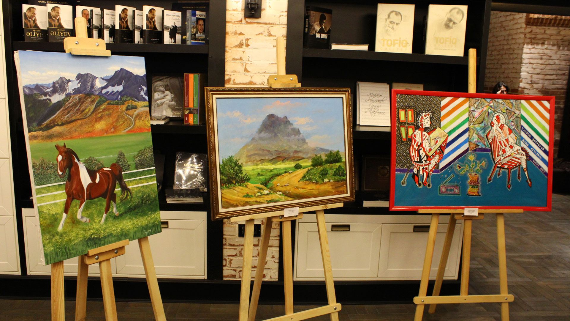 Выставка AXIN в Баку - талантливые художники представили свои работы (ФОТО)