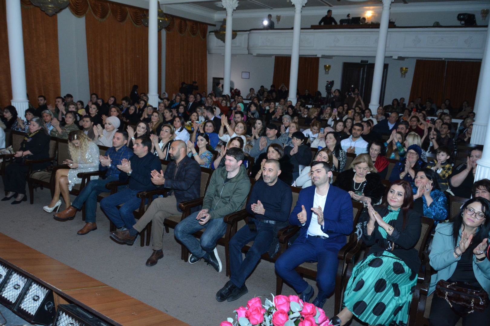 После многолетнего перерыва Фируза Ибадова выступила с соло-концертом (ФОТО)