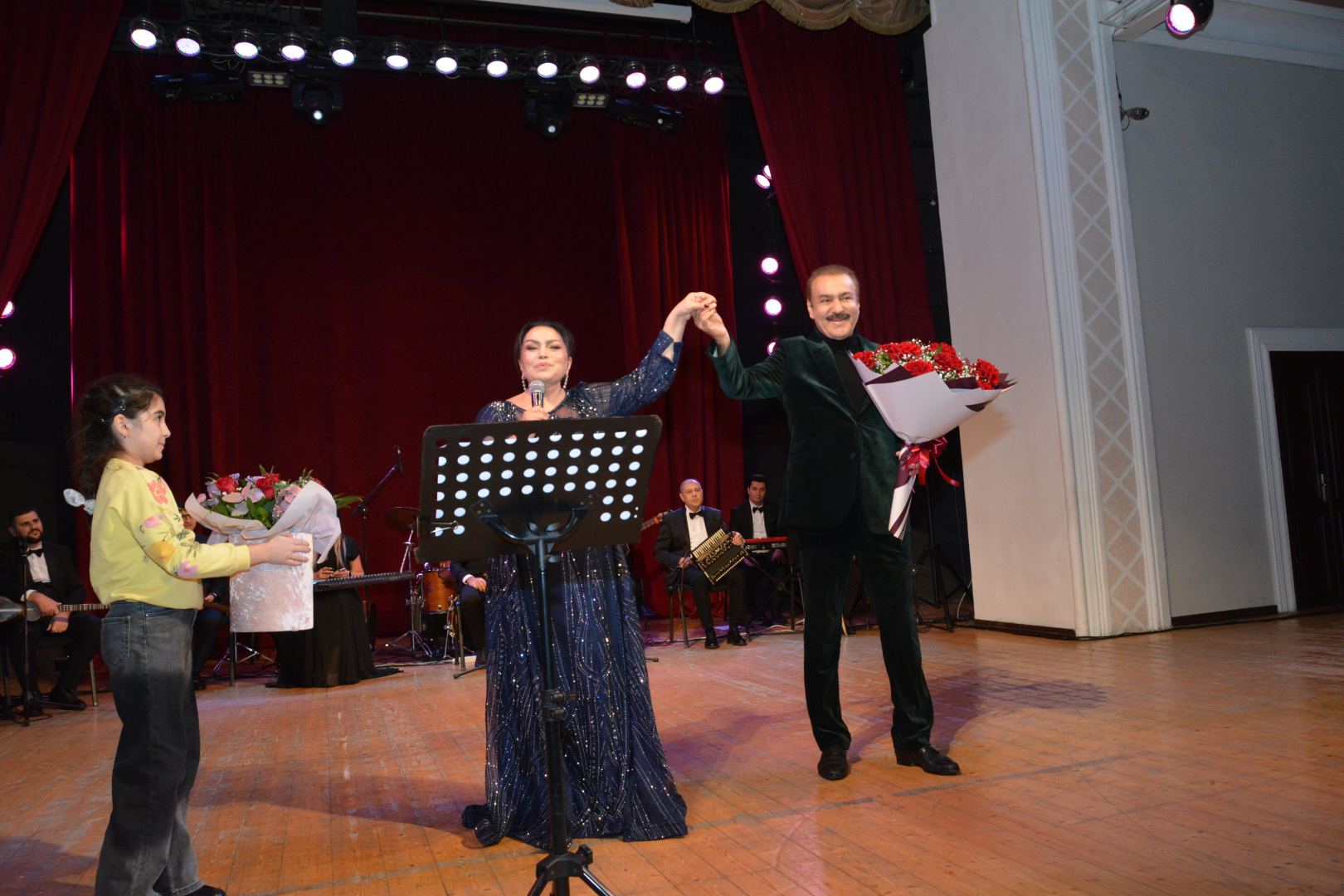 После многолетнего перерыва Фируза Ибадова выступила с соло-концертом (ФОТО)