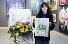 Цветочные этюды в зимнем Баку (ФОТО)