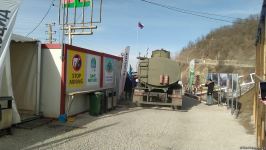 По Лачинской дороге беспрепятственно проехали машины миротворцев и МККК (ФОТО)
