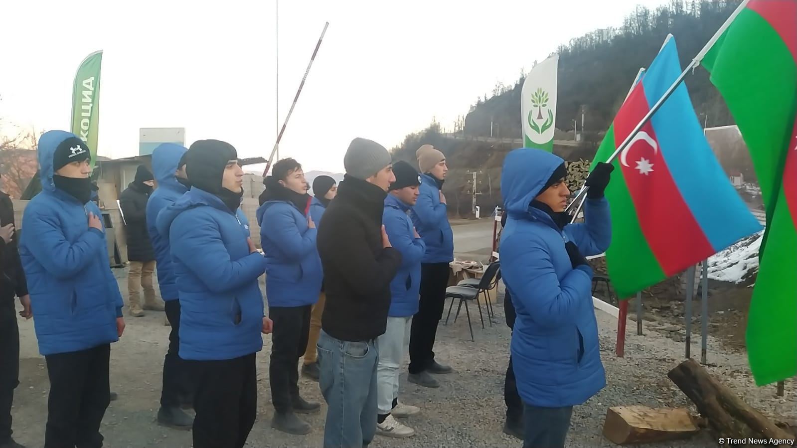 Акция азербайджанских экоактивистов на Лачинской дороге продолжается (ФОТО)