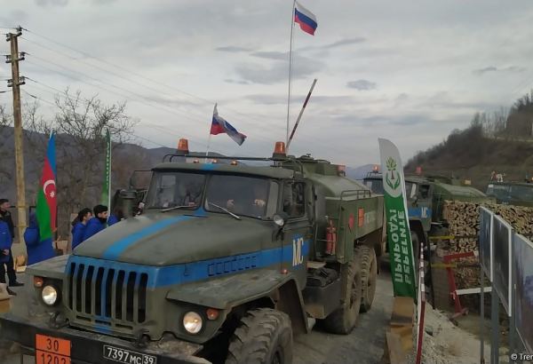 По Лачинской дороге беспрепятственно проехали 11 транспортных средств миротворцев (ФОТО)