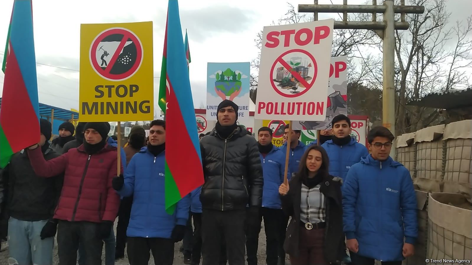 Акция азербайджанских экоактивистов на Лачинской дороге продолжается (ФОТО)