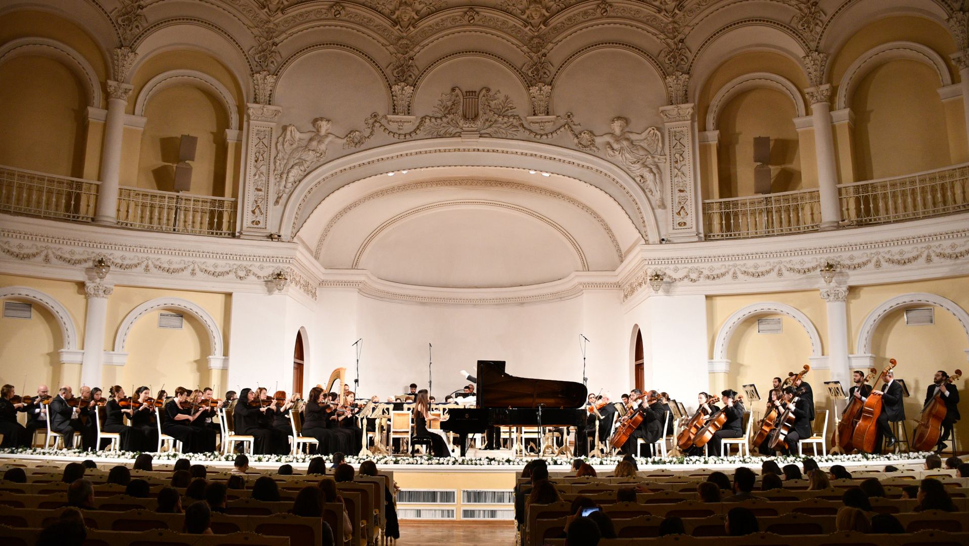 Разнообразие творческих подходов - одним вечером в Баку (ФОТО/ВИДЕО)