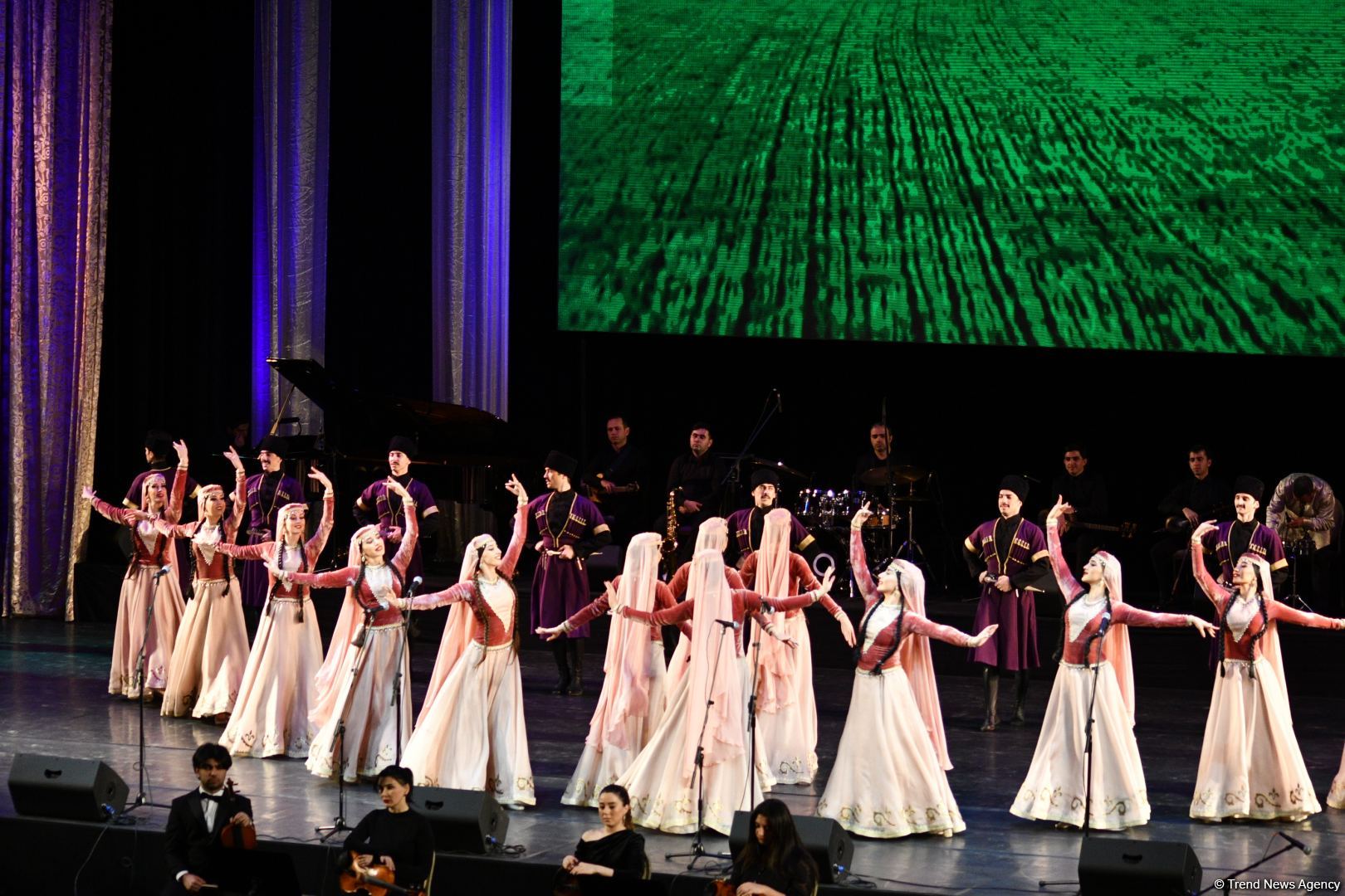 В рамках IX Фестиваля "Gəncliyin səsi" прошел концерт в честь Года Гейдара Алиева (ФОТО)