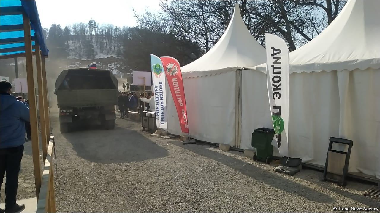 За сегодняшний день по Лачинской дороге проехали 58 машин РМК (ФОТО)