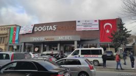 Граждане Азербайджана собирают гуманитарную помощь для пострадавших от землетрясения в братской Турции (ФОТО/ВИДЕО)