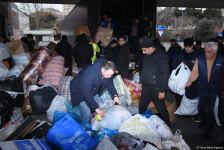 Азербайджанцы продолжают собирать гумпомощь для пострадавших от землетрясения в Турции (ФОТО/ВИДЕО)