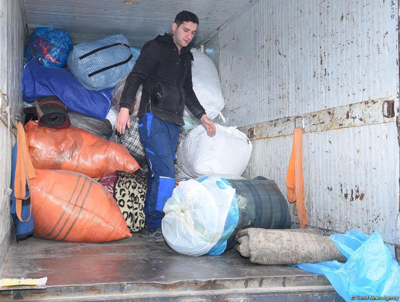 Азербайджанцы продолжают собирать гумпомощь для пострадавших от землетрясения в Турции (ФОТО/ВИДЕО)