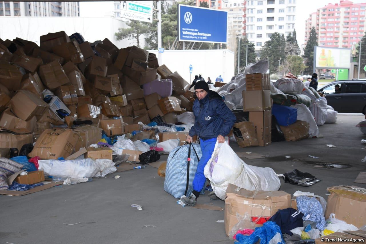 Азербайджанцы продолжают собирать гумпомощь для пострадавших от землетрясения в Турции (ФОТО/ВИДЕО)