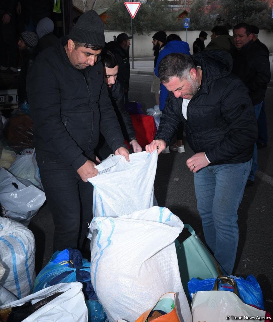 Азербайджанцы продолжают собирать гумпомощь для пострадавших от землетрясения в Турции (ФОТО/ВИДЕО)