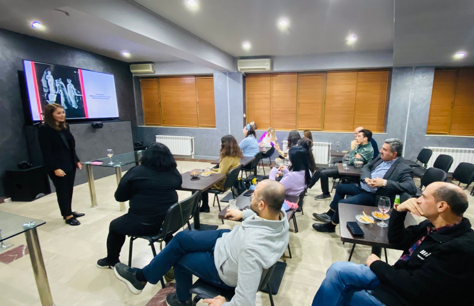 Украинский искусствовед в Баку о силе искусства и его влиянии на человека (ФОТО)