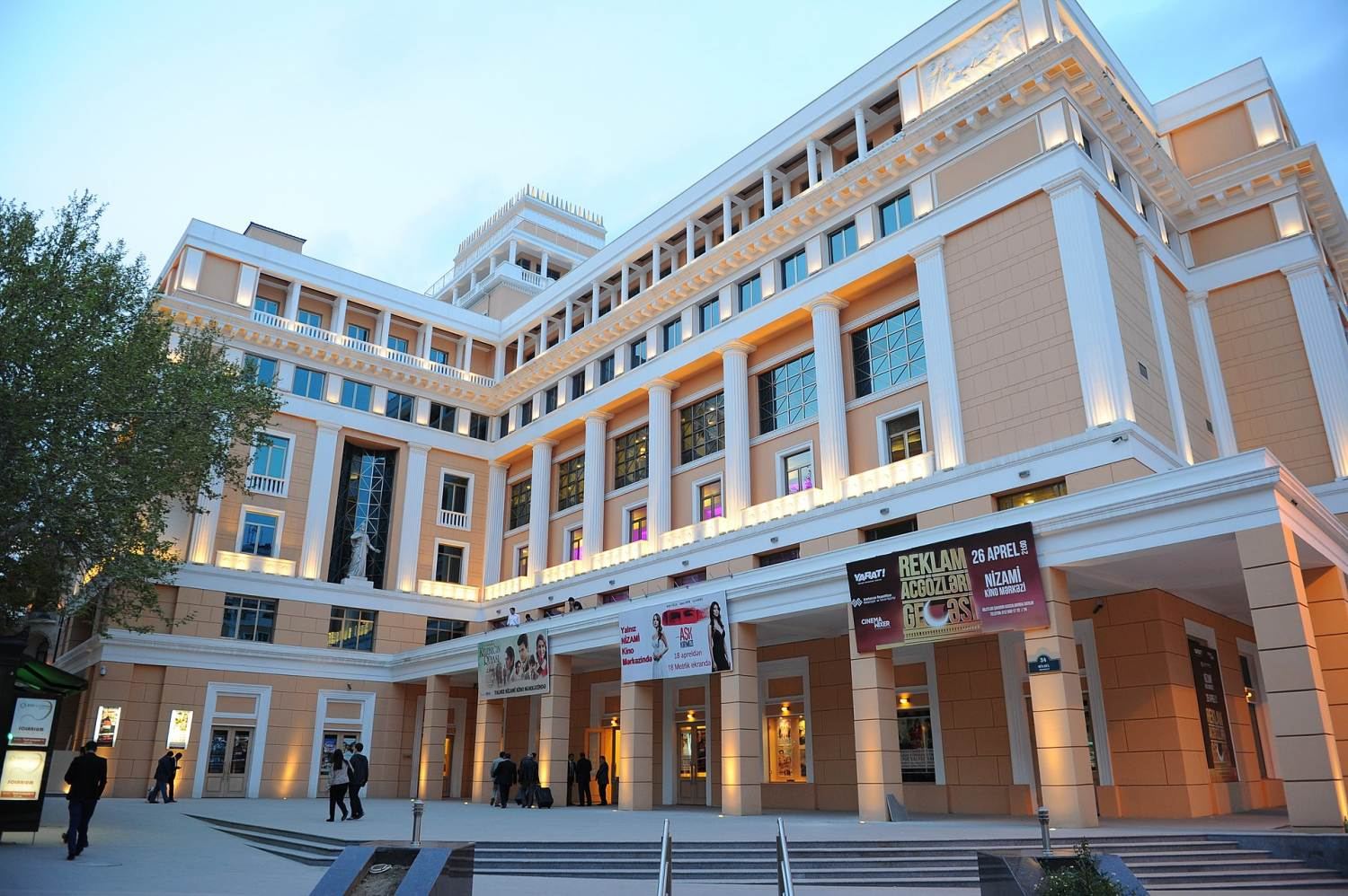 Известный режиссер Олег Ковалов встретился с коллективом Союза кинематографистов Азербайджанской Республики (ФОТО)