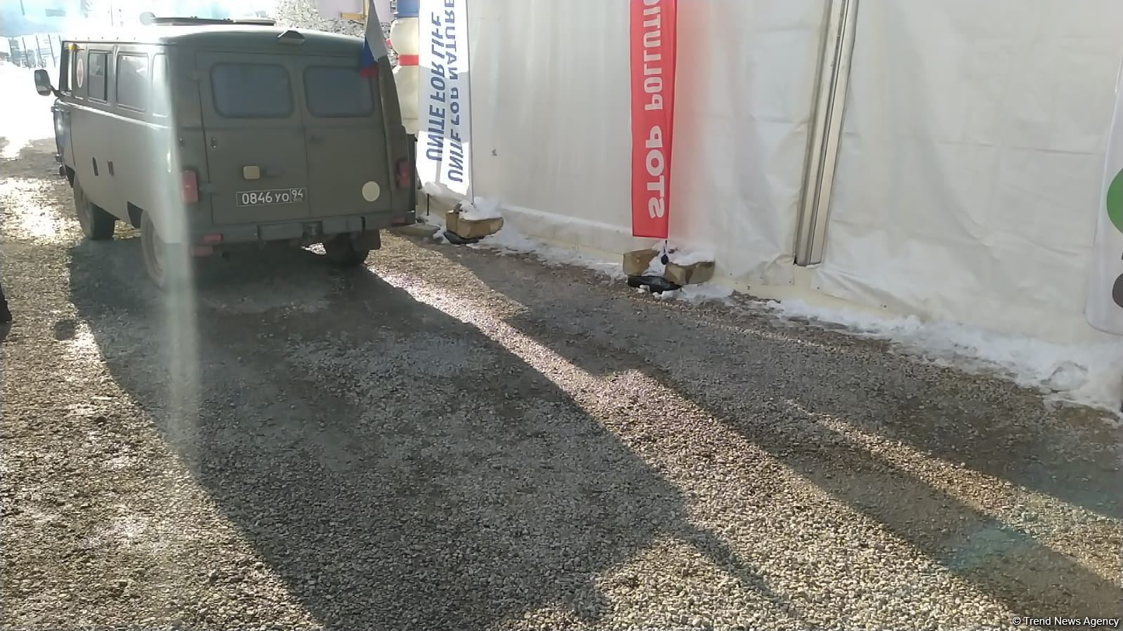 Сегодня по Лачинской дороге беспрепятственно проехали 35 автомобилей миротворцев (ФОТО)