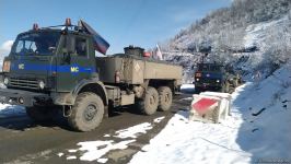 По Лачинской дороге проехали 16 грузовых автомобилей РМК (ФОТО)