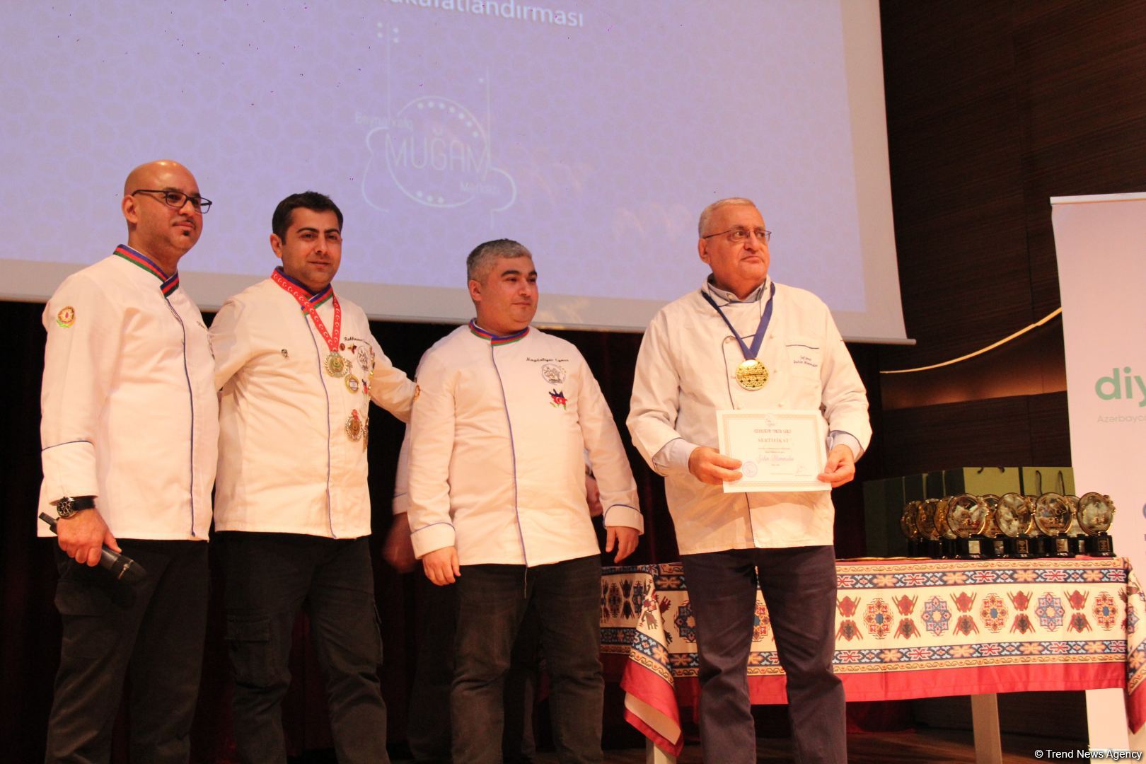В Баку прошла торжественная церемония вручения национальной премии "Мастер кулинарного искусства" (ФОТО)