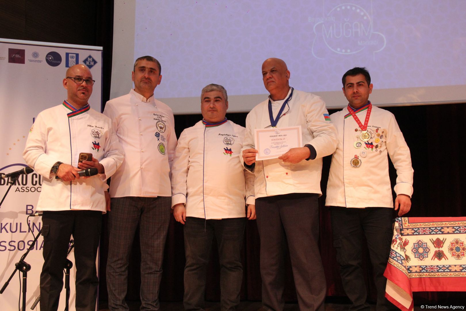 В Баку прошла торжественная церемония вручения национальной премии "Мастер кулинарного искусства" (ФОТО)