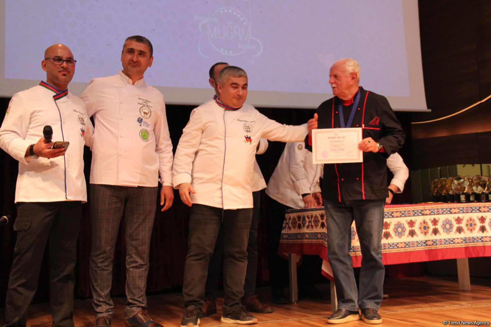 В Баку прошла торжественная церемония вручения национальной премии "Мастер кулинарного искусства" (ФОТО)