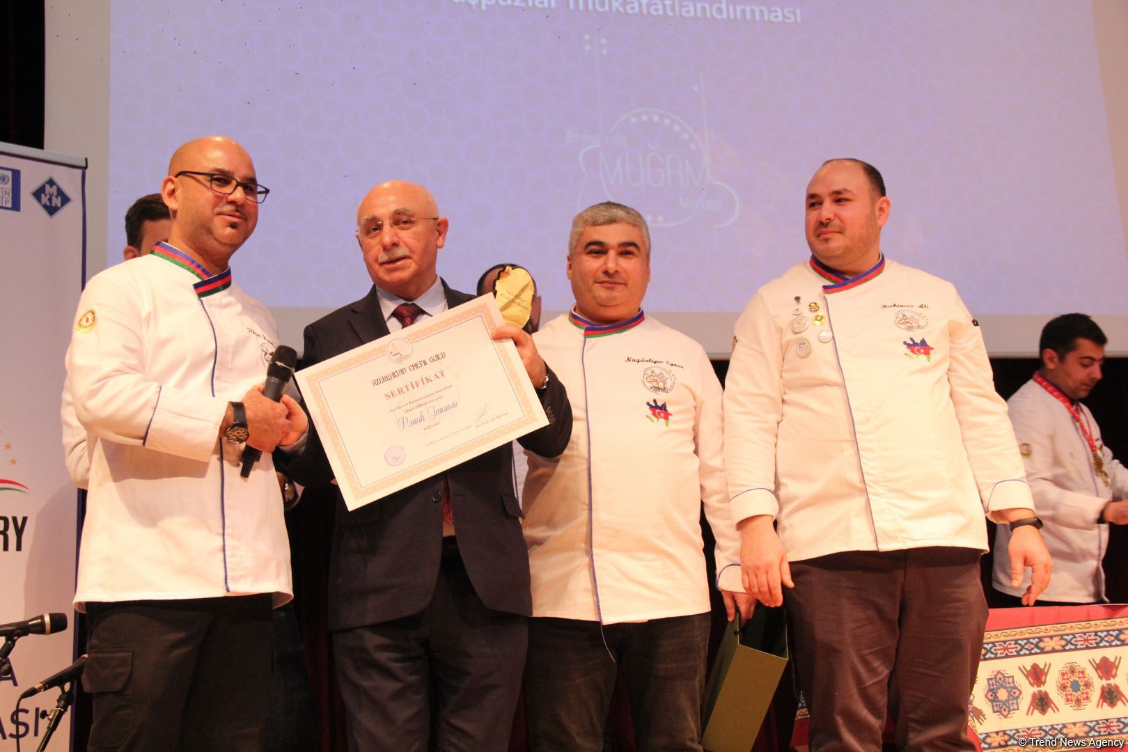 В Баку прошла торжественная церемония вручения национальной премии "Мастер кулинарного искусства" (ФОТО)