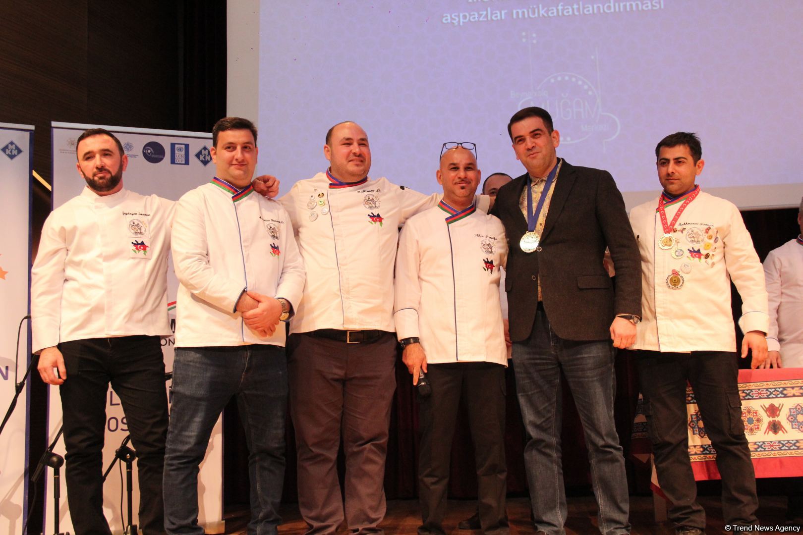 В Баку прошла торжественная церемония вручения национальной премии "Мастер кулинарного искусства" (ФОТО)
