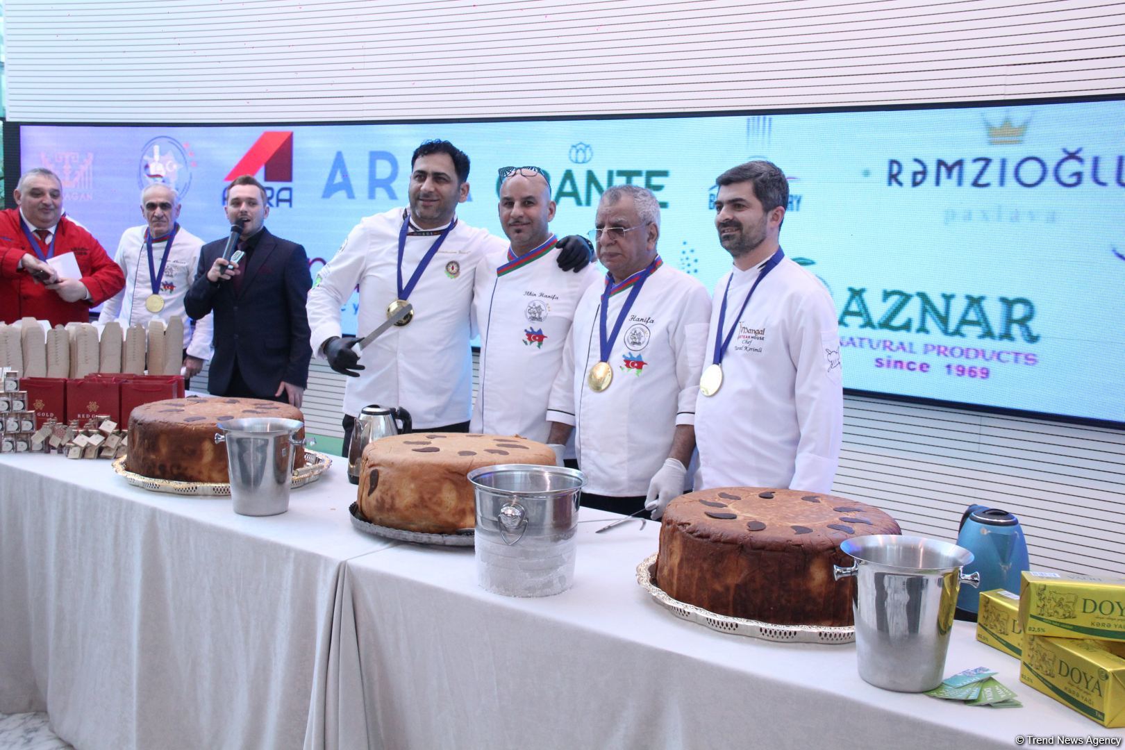 В Баку прошла торжественная церемония вручения национальной премии "Мастер кулинарного искусства" (ФОТО)