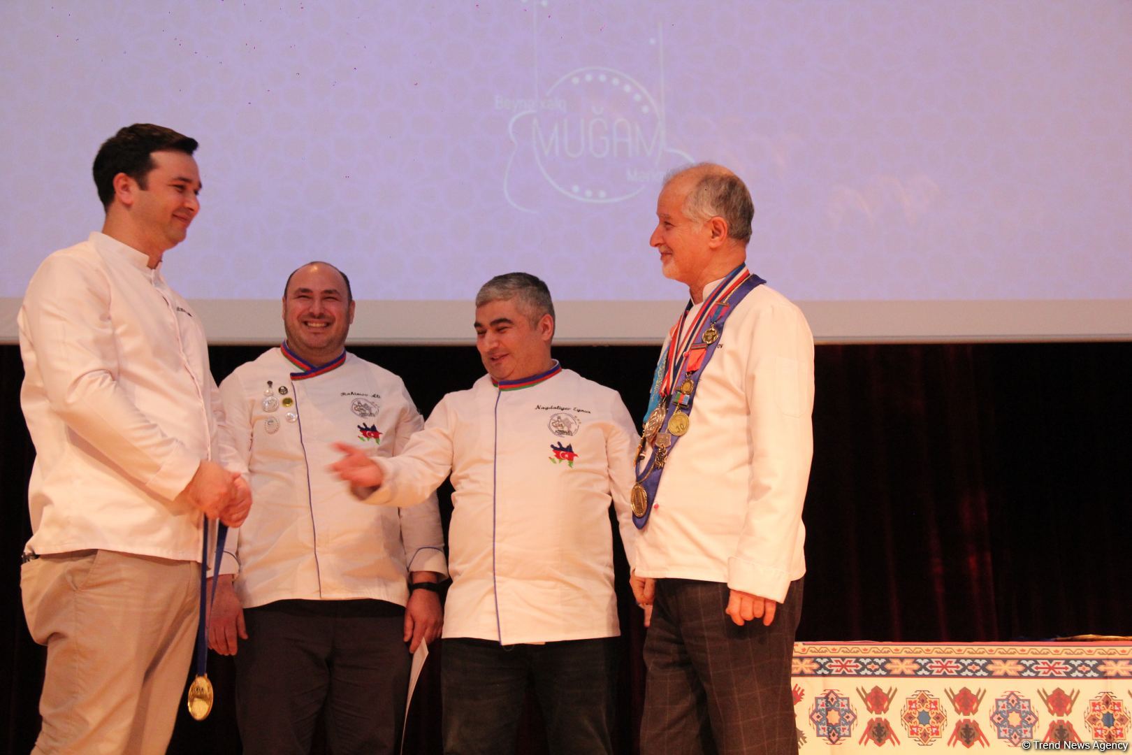 В Баку прошла торжественная церемония вручения национальной премии "Мастер кулинарного искусства" (ФОТО)