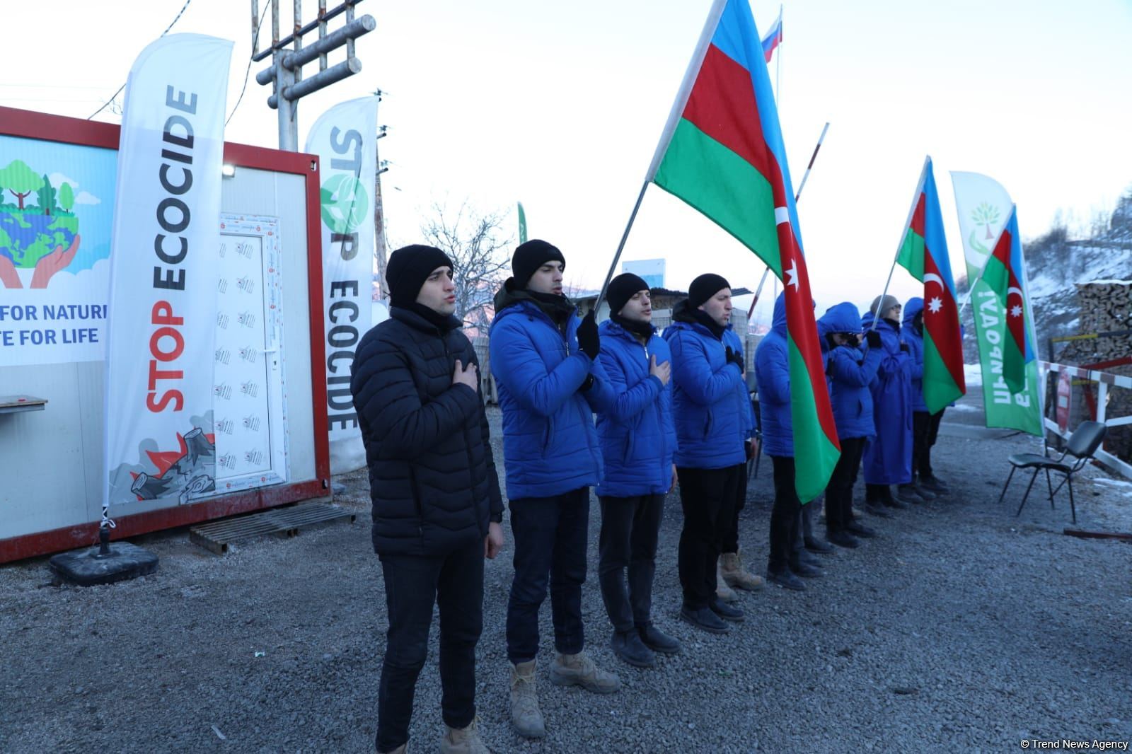 Акция азербайджанских экоактивистов на Лачинской дороге продолжается (ФОТО)