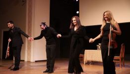 В Баку состоялась премьера поэтического спектакля "Мужчина и Женщина" (ФОТО)