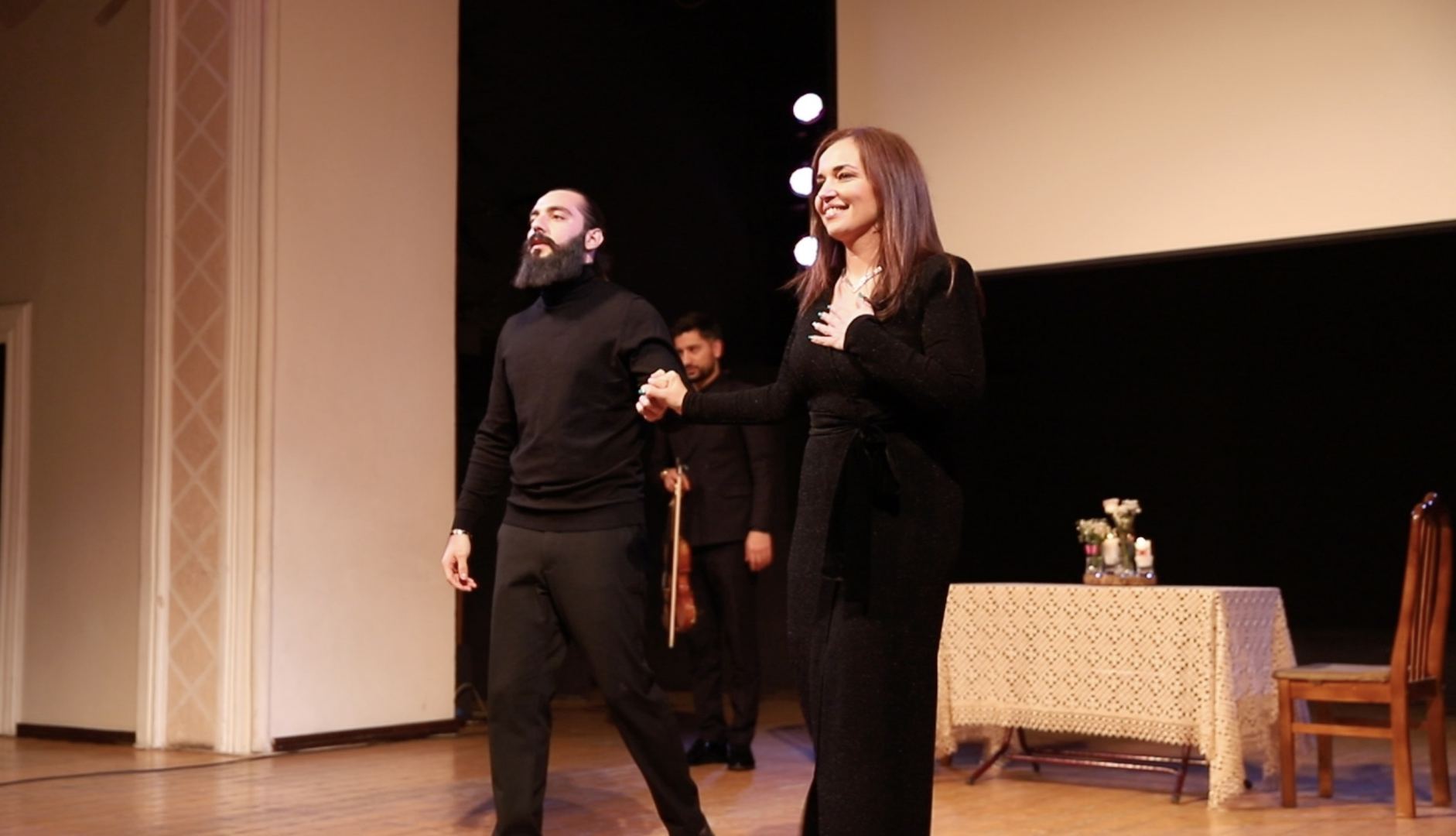 В Баку состоялась премьера поэтического спектакля "Мужчина и Женщина" (ФОТО)