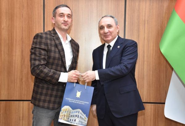 Творческий коллектив детективного сериала "Сезон скорпиона" отмечен наградами Генпрокуратуры Азербайджана (ФОТО)