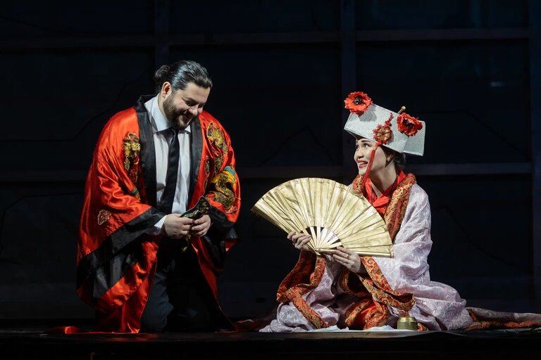 Азербайджанский певец "озарил небосвод" Международного фестиваля в России (ФОТО)