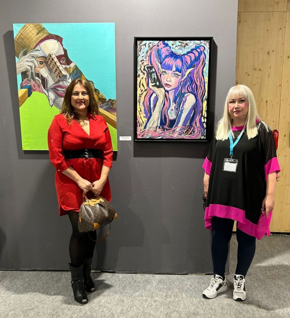 Картина Нигяр Нариманбековой представлена в крупнейшем выставочном зале Франции  (ФОТО)