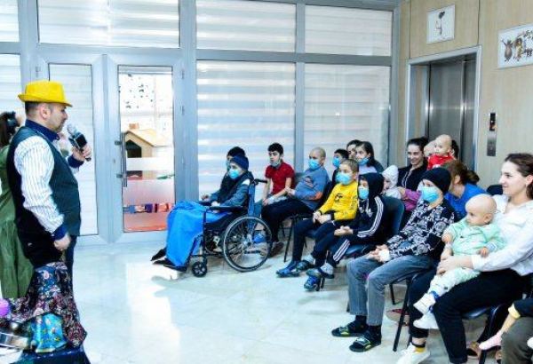 Азербайджанские актеры подарили яркие эмоции онкобольным-детям (ФОТО)