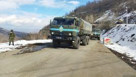 По Лачинской дороге беспрепятственно проехала автоколонна из 13 машин РМК (ФОТО)