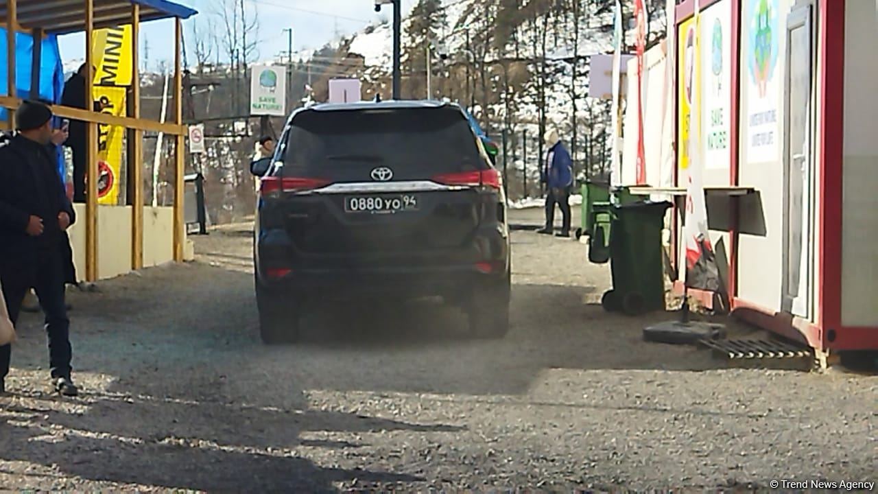 По Лачинской дороге беспрепятственно проехали 3 транспортных средства РМК (ФОТО)